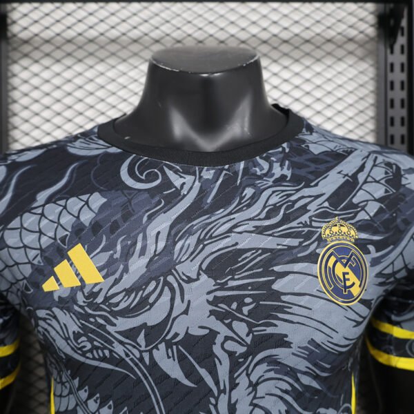 Real Madrid 25/26 Edición Especial