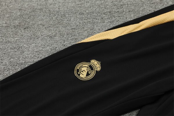 Real Madrid 24/25 Negro Dorado
